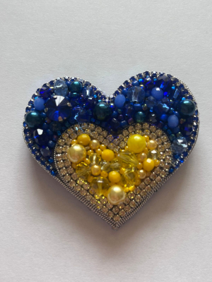 Брошка "Серце в серці Україна" Ручна робота Брошка "Серце в серці Україна" Ручна робота - фото